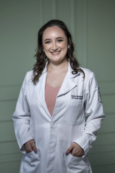 Sobre a Dra. Edna Bittencourt médica ginecologista e obstetra em Curitiba, dedicada ao cuidado da saúde da mulher em todas as fases da vida.